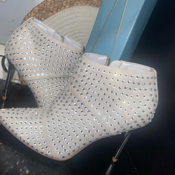 Steve Madden Shoes - Steve Madden Women's Rhinestone Heels